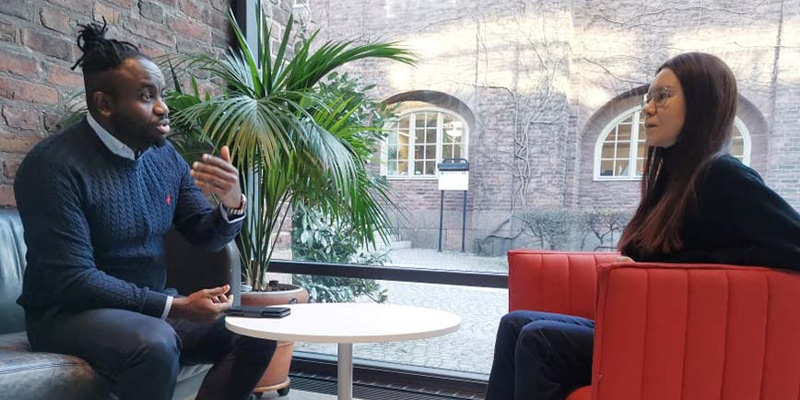 Mentor Jerry Onyeche och student Marina Brandt