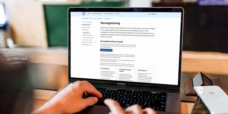 En datorskärm som visar KTH:s webb