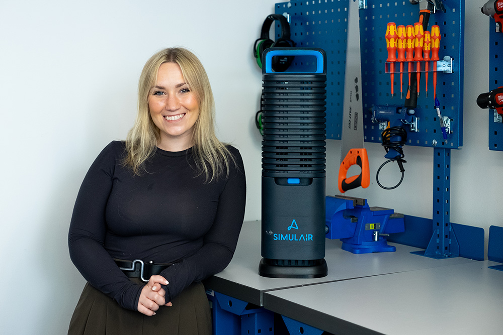 Maja Åstrand and the SimulAir machine