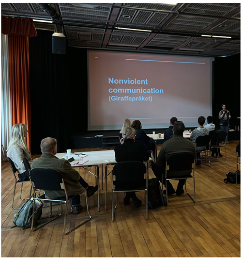 Människor i undervisningssal